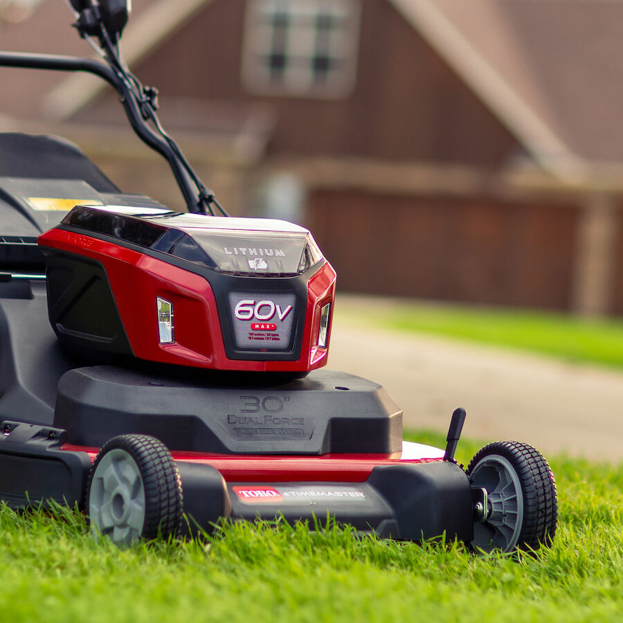 Toro® Super Recycler® – 30in Self‑Propelled Battery Lawn Mower | 60V Flex‑Force Power System®