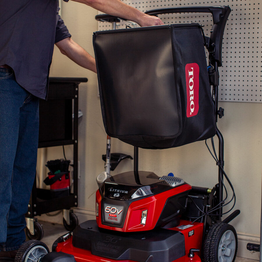 Toro® Super Recycler® – 30in Self‑Propelled Battery Lawn Mower | 60V Flex‑Force Power System®